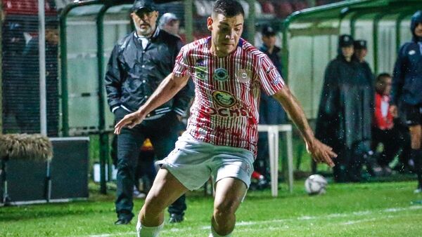 San Lorenzo no pudo ante River y Luqueño lidera solo