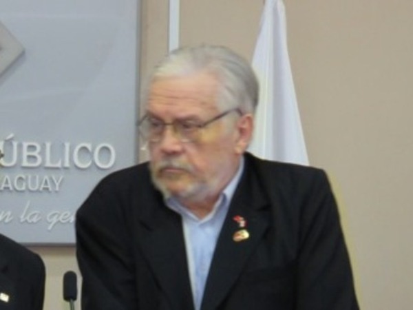 Adolfo Ferreiro: Marito está habilitado para ser candidato a presidente de la ANR · Radio Monumental 1080 AM