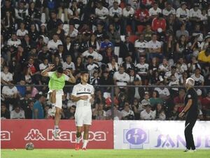 Olimpia: ¿Línea de tres es la receta ante Peñarol?