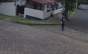 Huyó esposado, pero fue capturado por guardias municipales