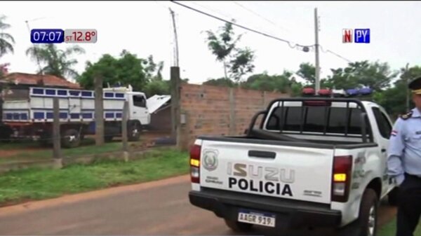 Balean tres casas en Itauguá
