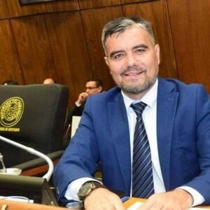 Édgar Acosta: "hay que enfrentar a esta gente que toma la política como un negocio" - El Independiente