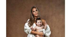 La Nación / Tania Domaniczky anticipa su primer festejo como mamá con una sesión de fotos