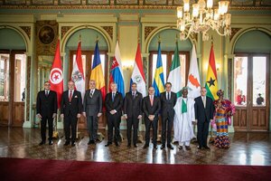 Embajadores presentaron cartas credenciales al mandatario - .::Agencia IP::.