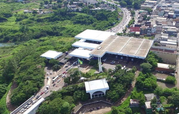 En Ciudad del Este siguen de cerca situación de la economía del Brasil - La Clave