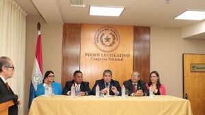 Parlamentarios venezolanos buscan reanudar relaciones con Paraguay