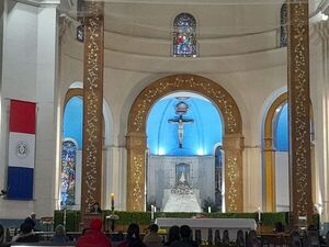 Conmemoran el día de la Cruz en el Santuario de Caacupé - Nacionales - ABC Color
