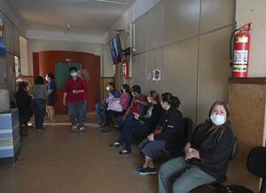 Verónica Serafini, economista: “El primer motivo de deuda a nivel país es salud” - Ancho Perfil - ABC Color