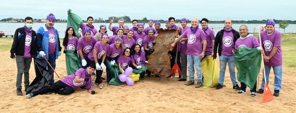 Quimfa realizó jornada de limpieza, en la Costanera de Asunción - Empresariales - ABC Color