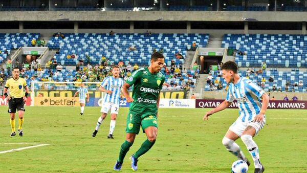 Racing elimina a Cuiabá y luchará por meterse en los octavos