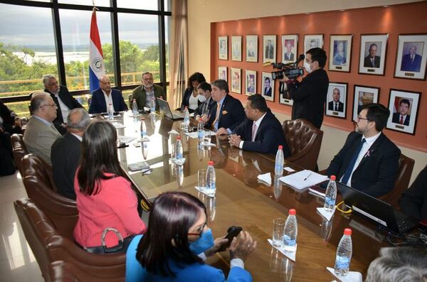 Salomón, FG y chavistas intentan negociado con la deuda de PDVSA - Nacionales - ABC Color