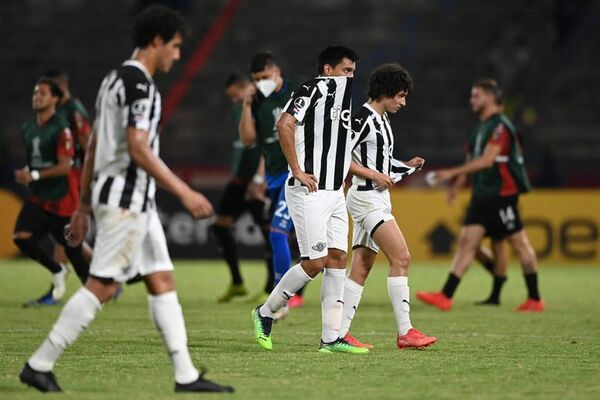 Caracas 1-Libertad 0: displicencia castigada con derrota - Fútbol - ABC Color