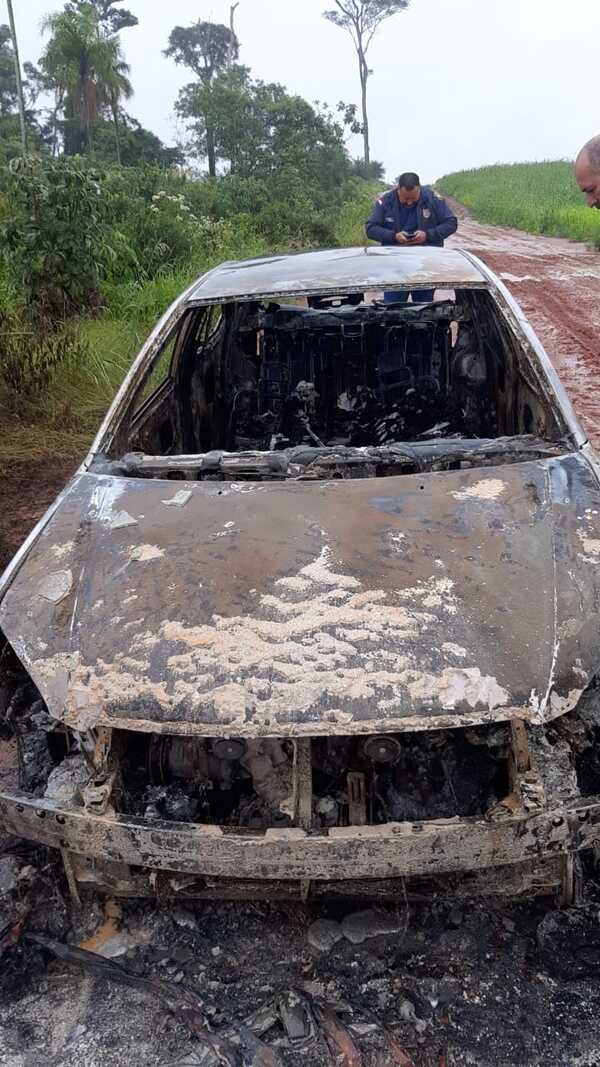 MAFIA: Asesinan y queman a una pareja de esteños dentro de un automóvil en Canindeyú - La Clave