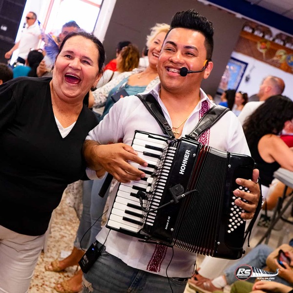 Músicos paraguayos brillaron en feria internacional
