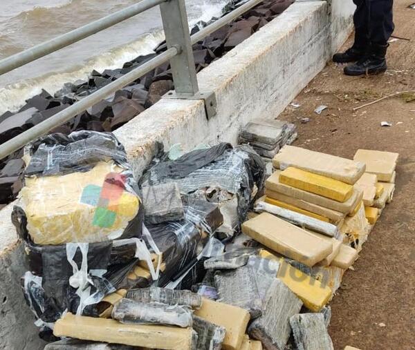 Hallan droga en la Costanera de Encarnación