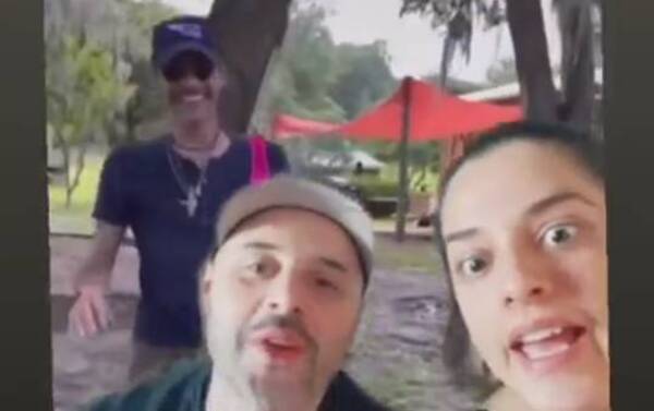 Crónica / [VIDEO] ¿La paraguaya que vacacionó con Marc y Nadia?