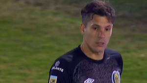 Crónica / [VIDEO] Servio volvió a hacer de las suyas y su equipo perdió