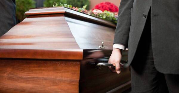 La Nación / Funeral vip con 15 personas fue la última voluntad de una abuelita