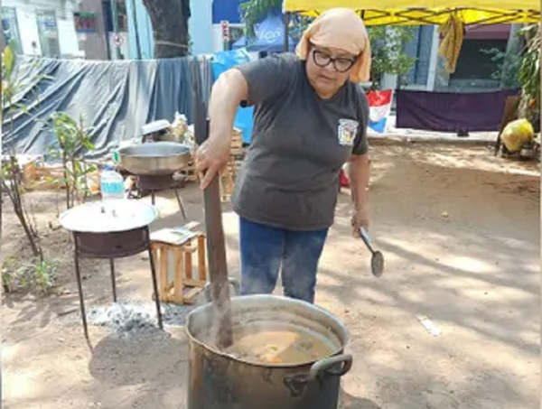 Piden que Senado apruebe proyecto que convierte ollas populares en comedores comunitarios · Radio Monumental 1080 AM