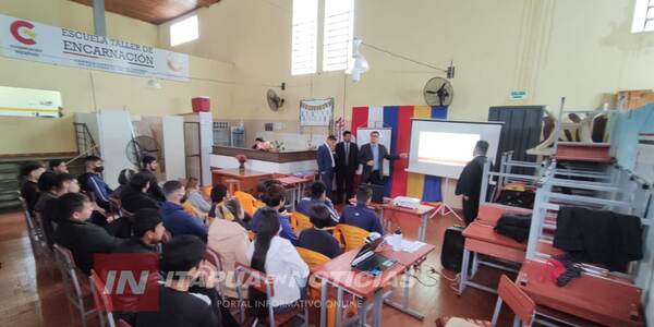 DESDE LA UCI APOYAN CAPACITACIÓN EN LA ESCUELA TALLER