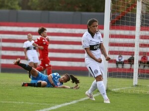 Olimpia triunfó en los Jardines - APF