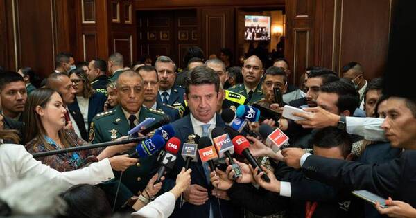 La Nación / Colombia: fracasa moción de censura contra el ministro Molano