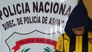 Hinchas de Peñarol son detenidos por hurto en el Mercado 4