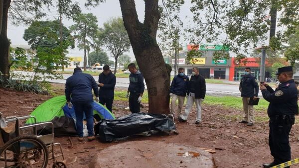 Murió bajo su camping un mendigo de Ciudad del Este