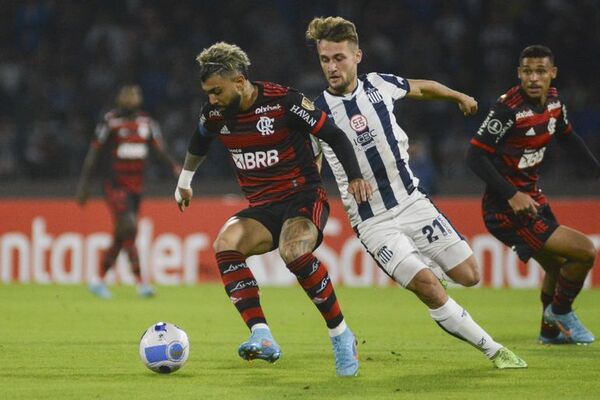 Talleres y Flamengo sellan un intenso empate en Córdoba - Fútbol Internacional - ABC Color