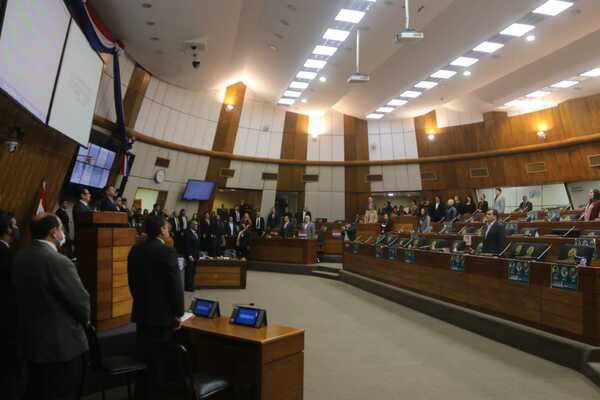 Diario HOY | Diputados cambian reglamento para no acudir a reuniones de comisiones