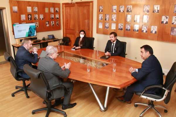CAF y Hacienda tratan sobre obras de impacto social e integración regional - .::Agencia IP::.