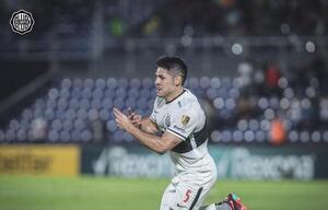 Libertadores: el Decano revivió, tras imponerse ante Peñarol por 1-0