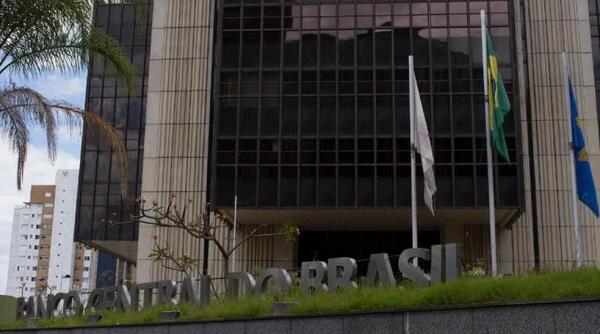 Brasil eleva su tasa de interés 100 puntos básicos