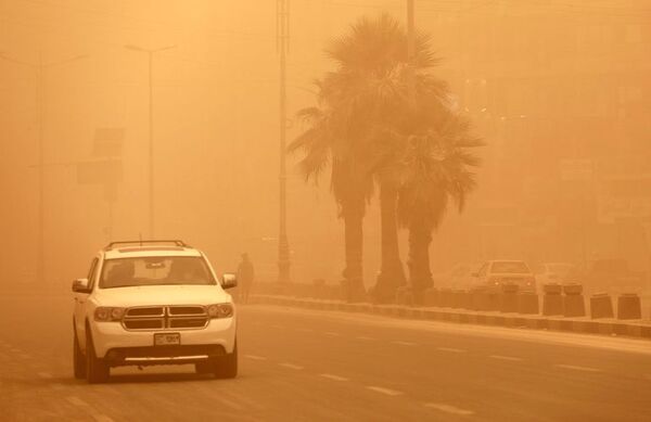 Un muerto y más de 5.000 hospitalizados por gran tormenta de arena en Irak - Mundo - ABC Color