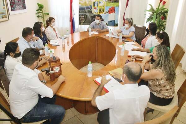 Roque Godoy y presidente del Consejo Local de Salud humillan a trabajadores - La Clave