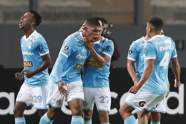 Sporting Cristal iguala con Universidad Católica y sigue con vida - El Independiente