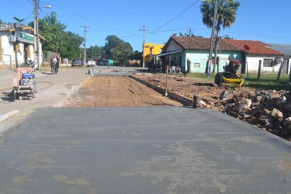 Inician reparación de calles en Fuerte Olimpo - Noticias del Chaco - ABC Color