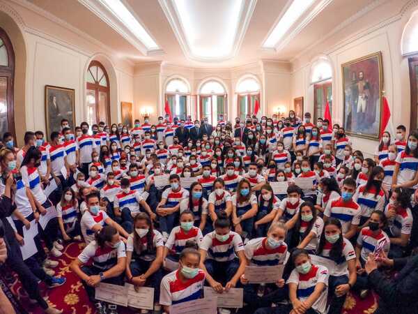 Fuerte apuesta gubernamental en favor de Atletas de la Elite Deportiva - .::Agencia IP::.