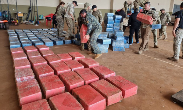 Incautan 38 toneladas de marihuana y es cifra récord en Paraguay - OviedoPress