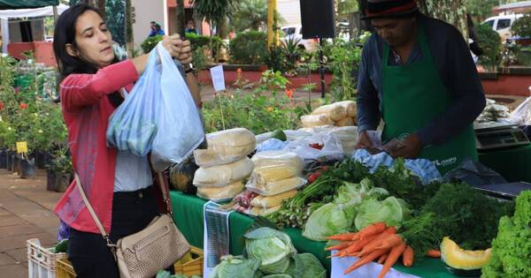 La Nación / Productores destacan ferias agrícolas y reclaman precios bajos pagados por acopiadores