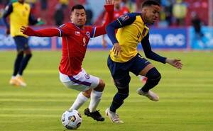 Crónica / Chile denuncia a ecuatoriano "mau" y quiere entrar ka'ipe al Mundial de Catar