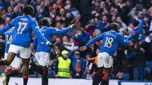 Rangers logra la gesta y jugará la final de Europa League