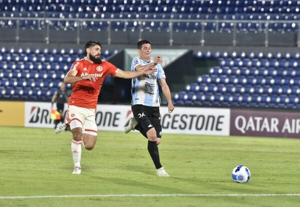 Guaireña vs. Internacional: empate con guapeza albiceleste - Fútbol - ABC Color