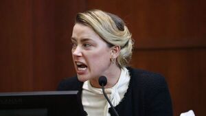Heard asegura que Johnny Depp le pegó por celos de James Franco