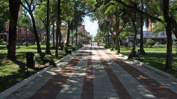 Asunción: Tras ola de robos, reactivan lumínicas en la Plaza Uruguaya