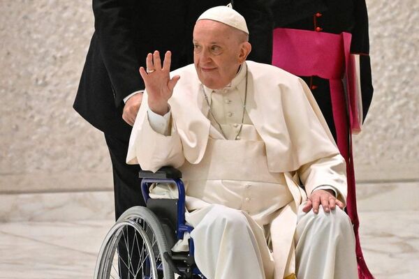Papa dice que la guerra “sin sentido” en Ucrania “amenaza al mundo entero” - Mundo - ABC Color