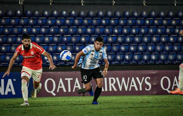 Guaireña se hace fuerte en la Sudamericana: empató ante Inter y sigue siendo líder