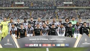 Alianza Lima y Colo Colo firman tablas en Perú