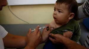 Diario HOY | Hospital de Barrio Obrero inmuniza contra virus sincitial