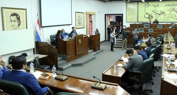 Debaten sobre proyecto de ley que busca conceder autonomía presupuestaria a las juntas municipales
